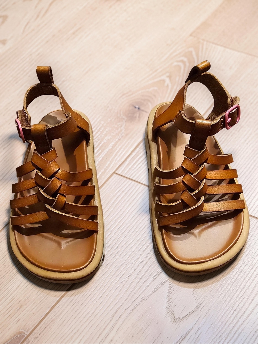 WONDER NATION Kids Brown Leather Sandals. Very Cute! Size 7. Excellent Condition